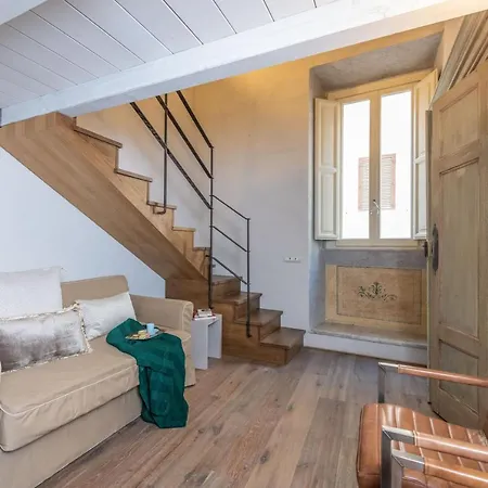 Apartment Design Near Spanish Step *