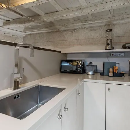 Apartment Design Near Spanish Step