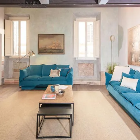 Design Near Spanish Step Roma
