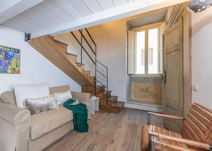 Apartment Design Near Spanish Step *