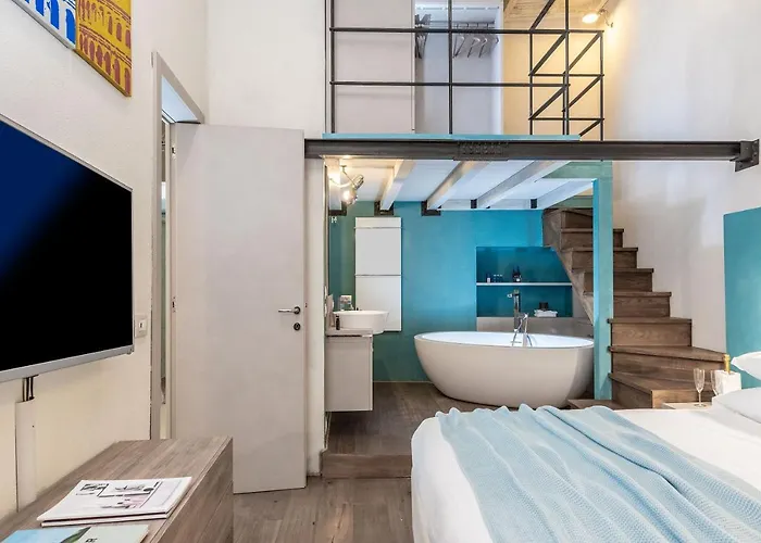 Apartment Design Near Spanish Step *