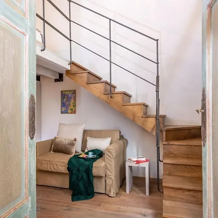 Design Near Spanish Step Roma