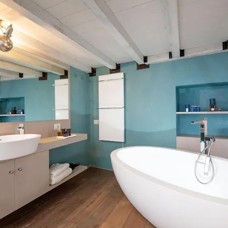 Design Near Spanish Step