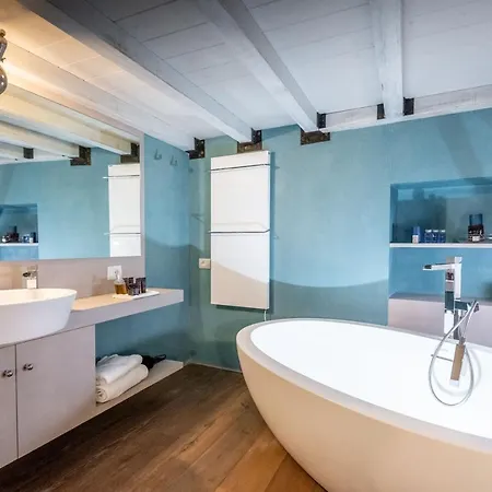 Design Near Spanish Step