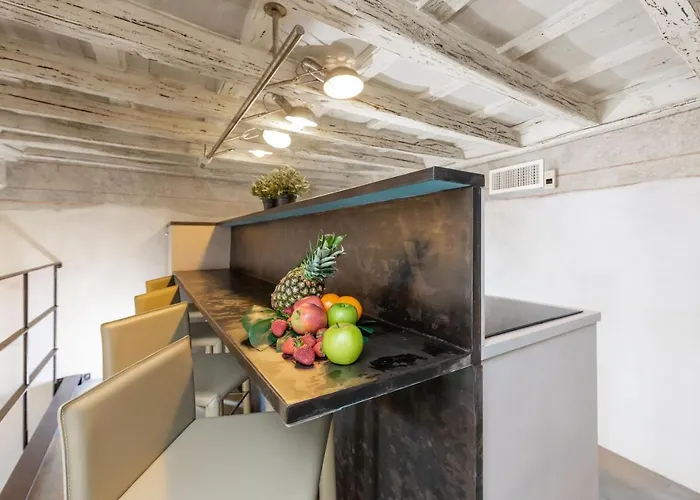 Design Near Spanish Step 公寓